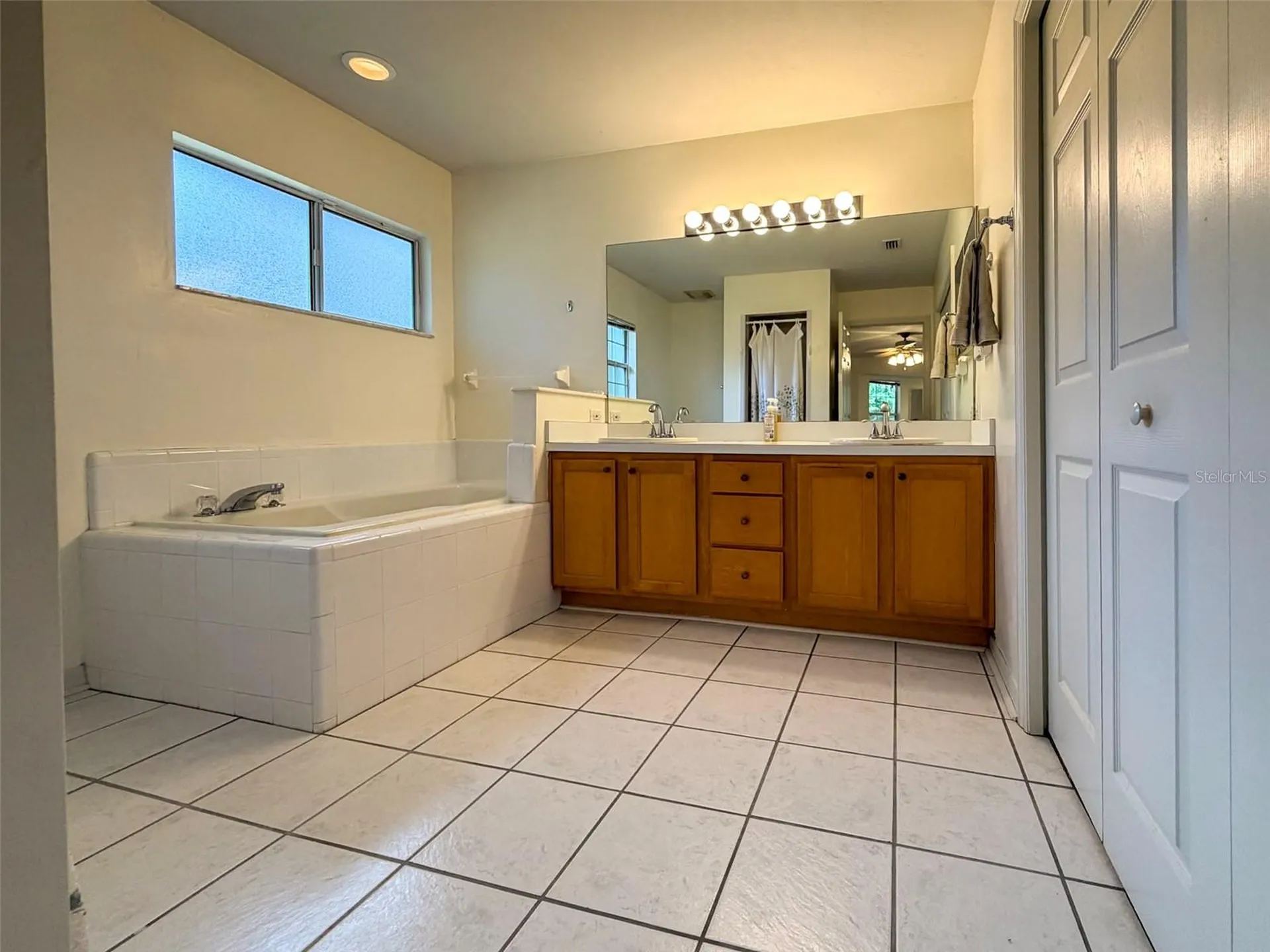 9232 NW 17th Place Gainesville FL 32606