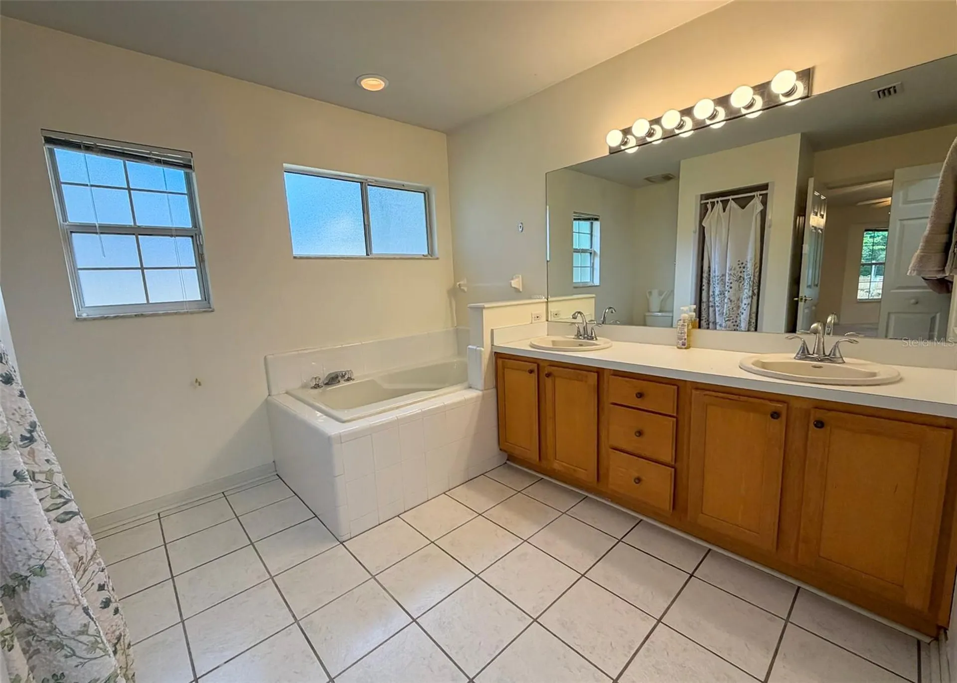 9232 NW 17th Place Gainesville FL 32606