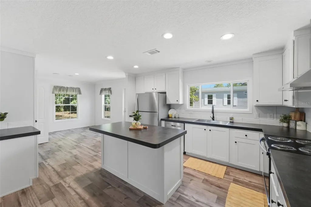 42039 Cherry Avenue Deland FL 32720