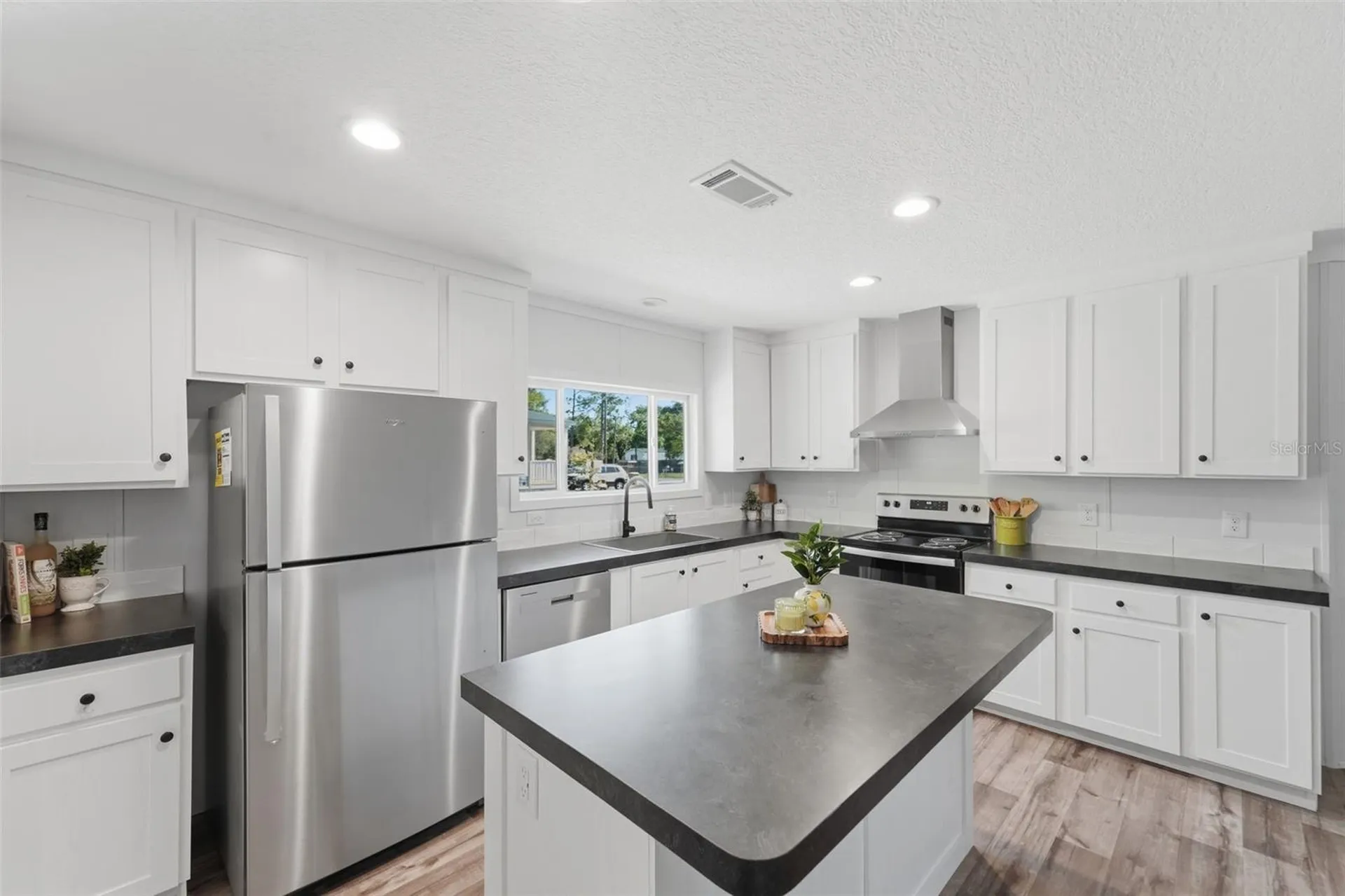 42039 Cherry Avenue Deland FL 32720
