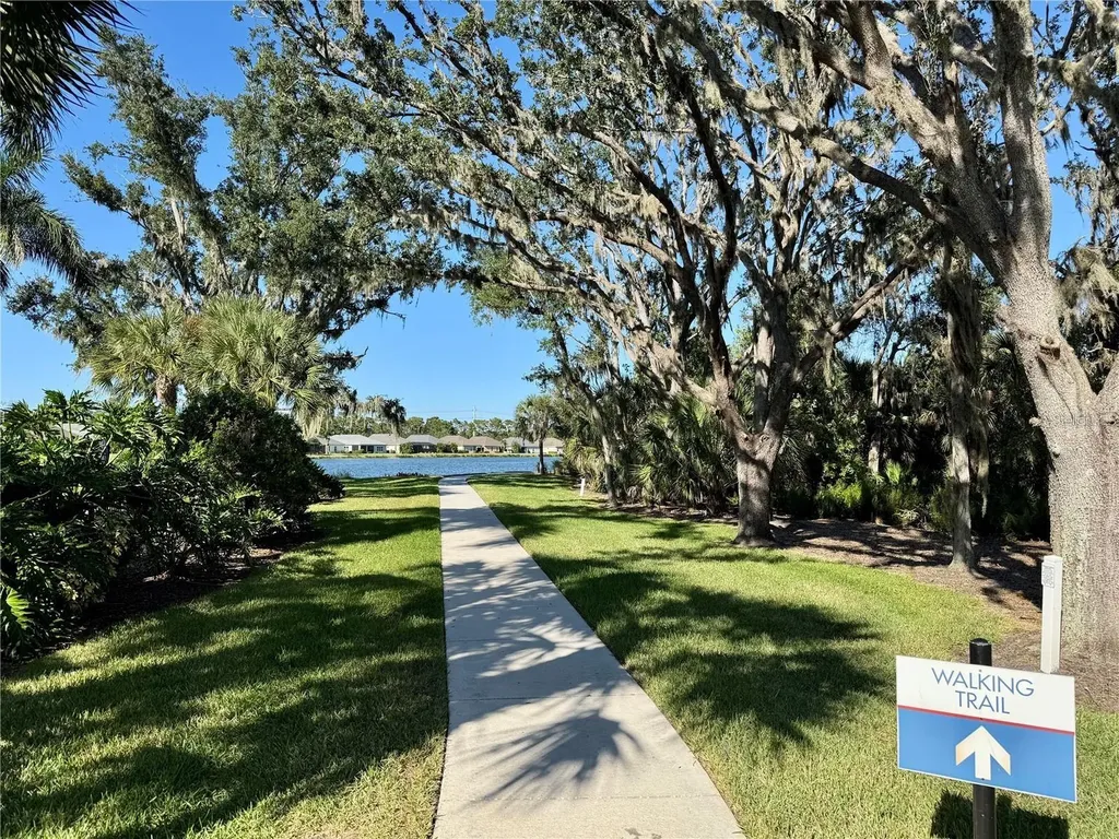 7526 Ridgelake Circle Bradenton FL 34203