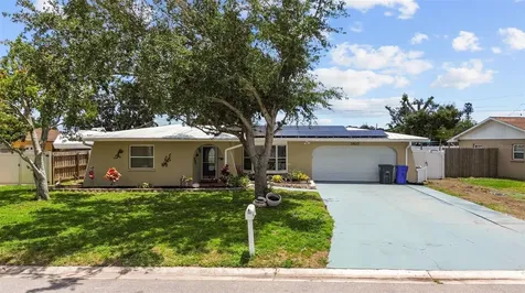 3507 Oxford Drive W Bradenton FL 34205