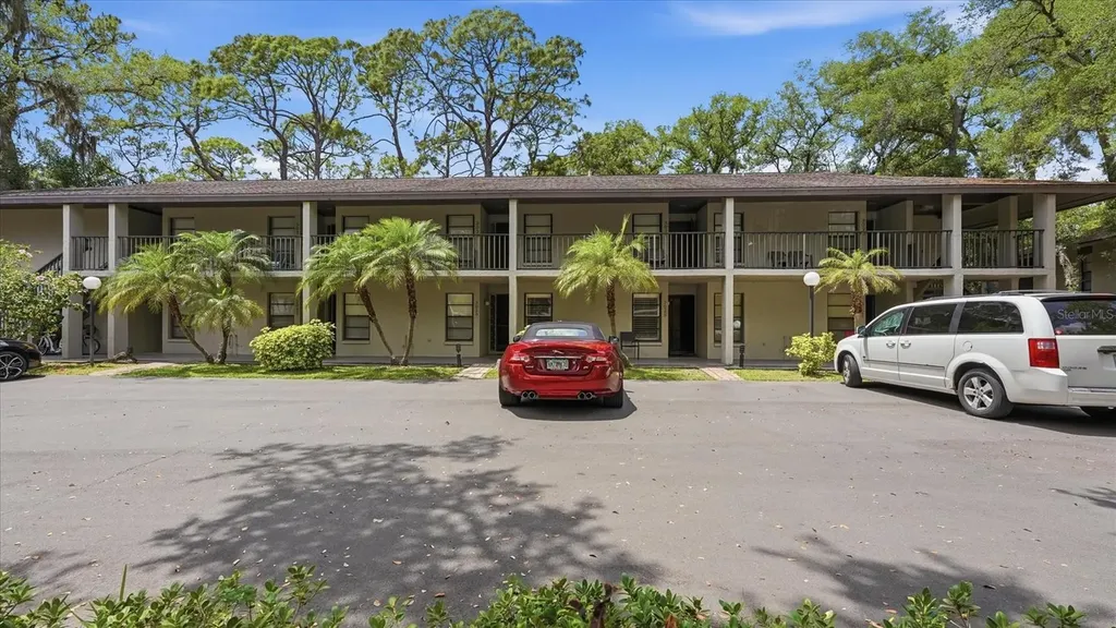 3025 Quail Hollow Sarasota FL 34235