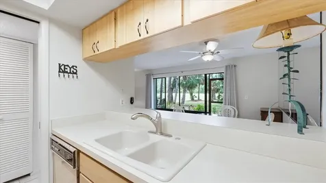 3025 Quail Hollow Sarasota FL 34235