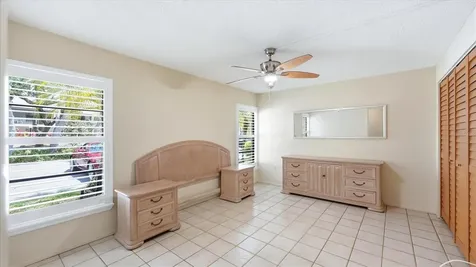 3025 Quail Hollow Sarasota FL 34235
