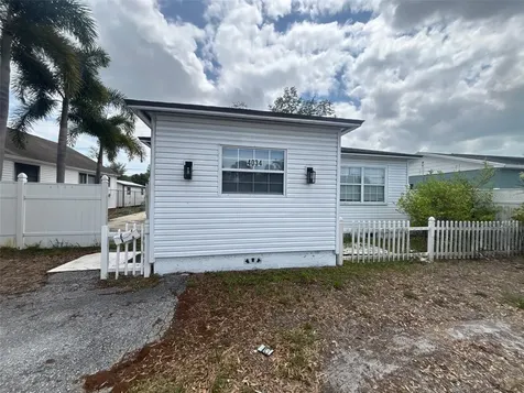 4034 38th Avenue N St Petersburg FL 33713