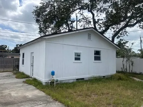 4034 38th Avenue N St Petersburg FL 33713