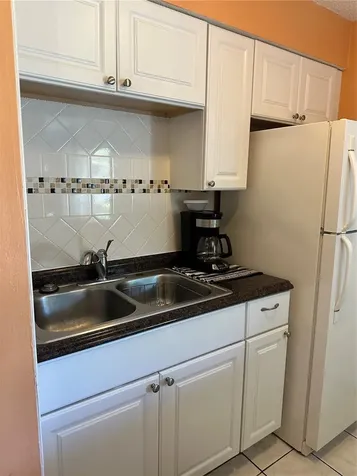 4215 E Bay Drive Clearwater FL 33764