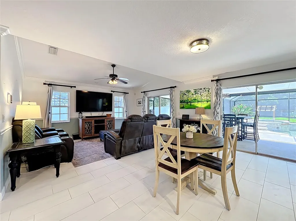 839 S Deerwood Avenue Orlando FL 32825