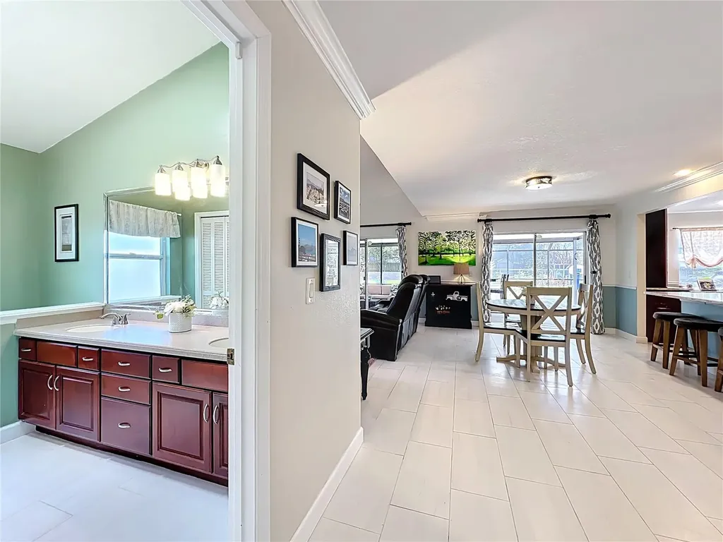 839 S Deerwood Avenue Orlando FL 32825