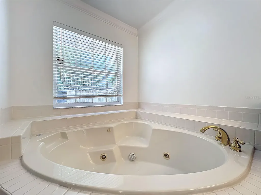 839 S Deerwood Avenue Orlando FL 32825