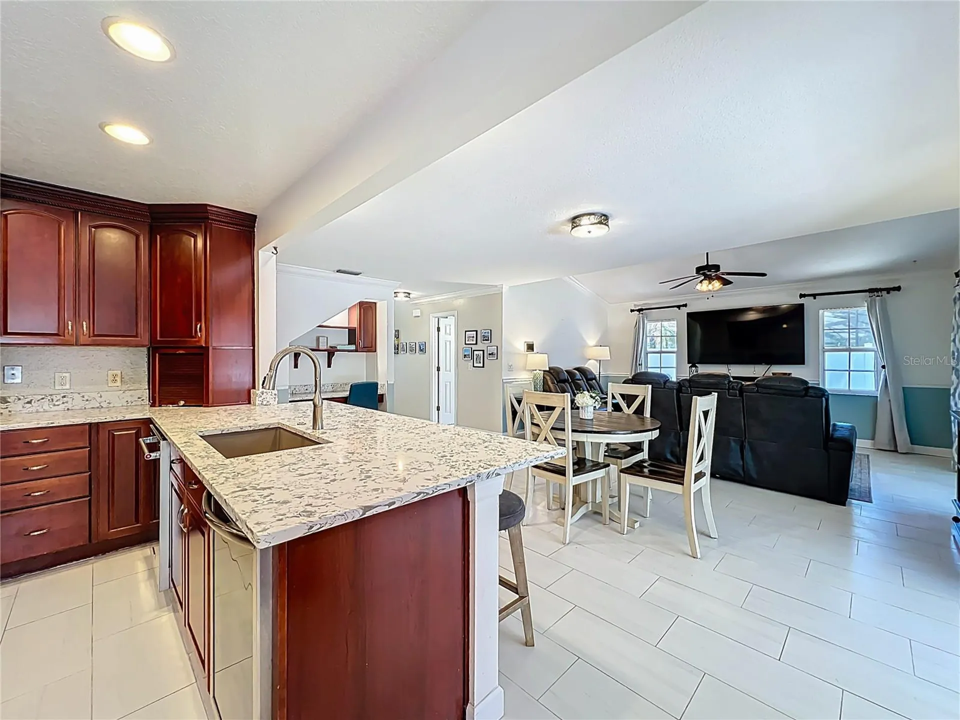 839 S Deerwood Avenue Orlando FL 32825