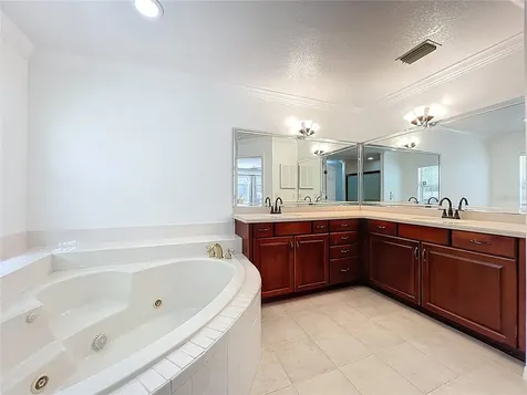 839 S Deerwood Avenue Orlando FL 32825