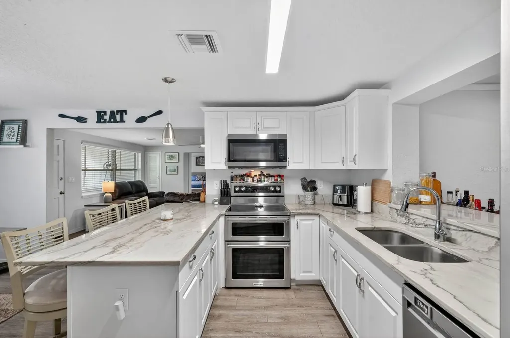 925 Flagler Avenue Edgewater FL 32132