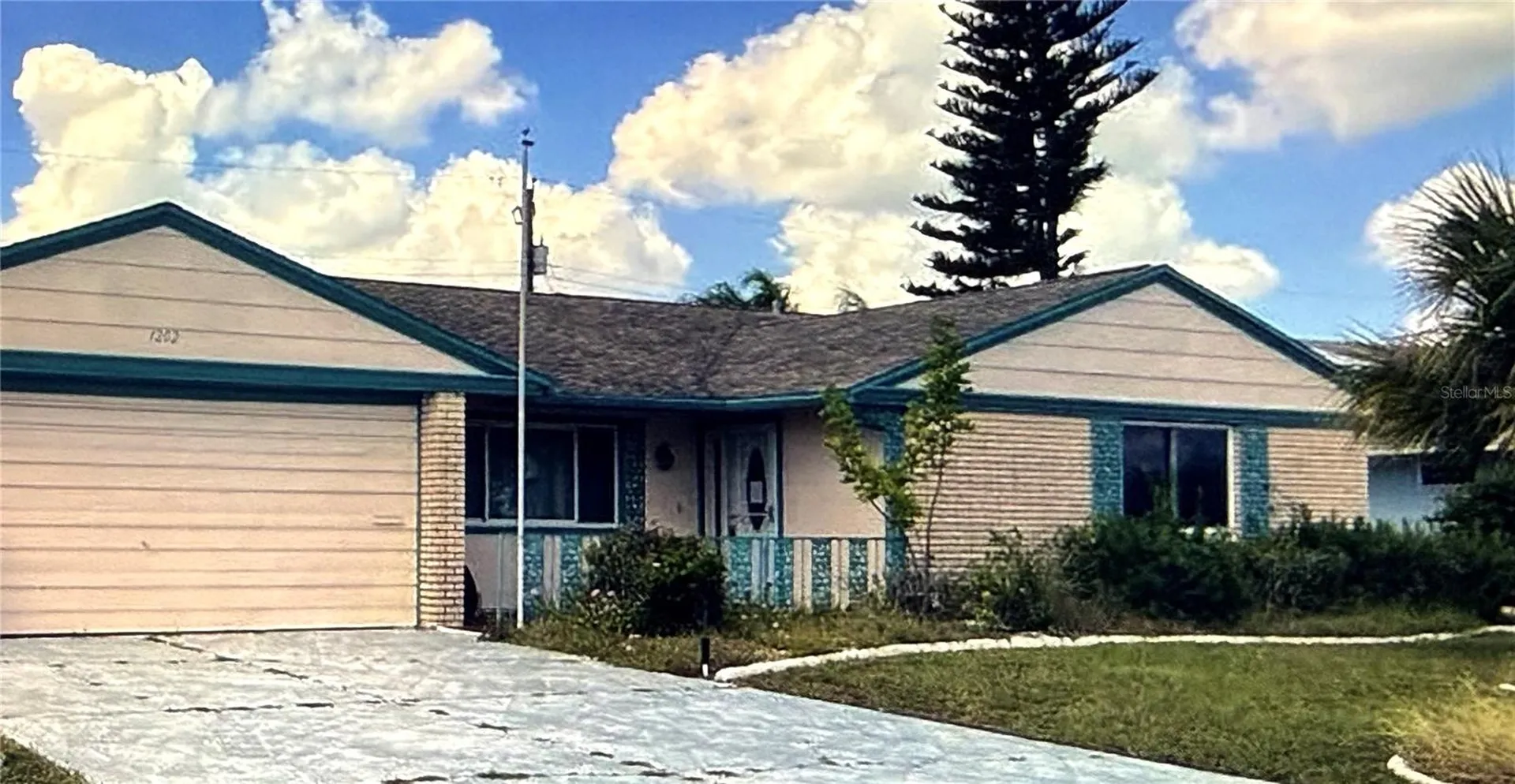1202 Desert Hills Drive Sun City Center FL 33573