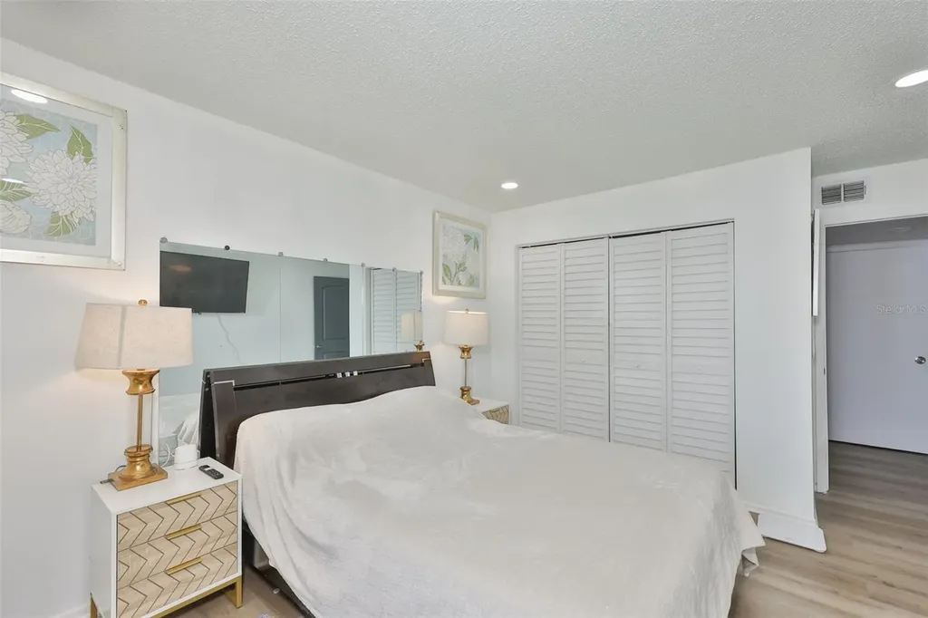 2625 State Road 590 Clearwater FL 33759