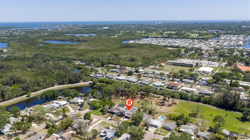 322 80th Avenue NE St Petersburg FL 33702