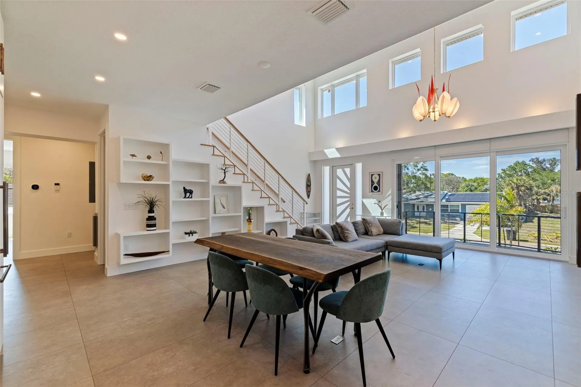 322 80th Avenue NE St Petersburg FL 33702
