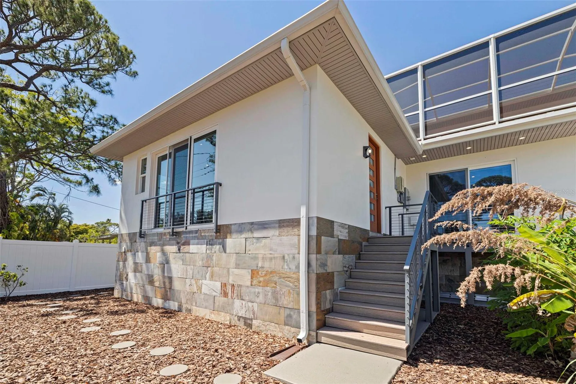 322 80th Avenue NE St Petersburg FL 33702