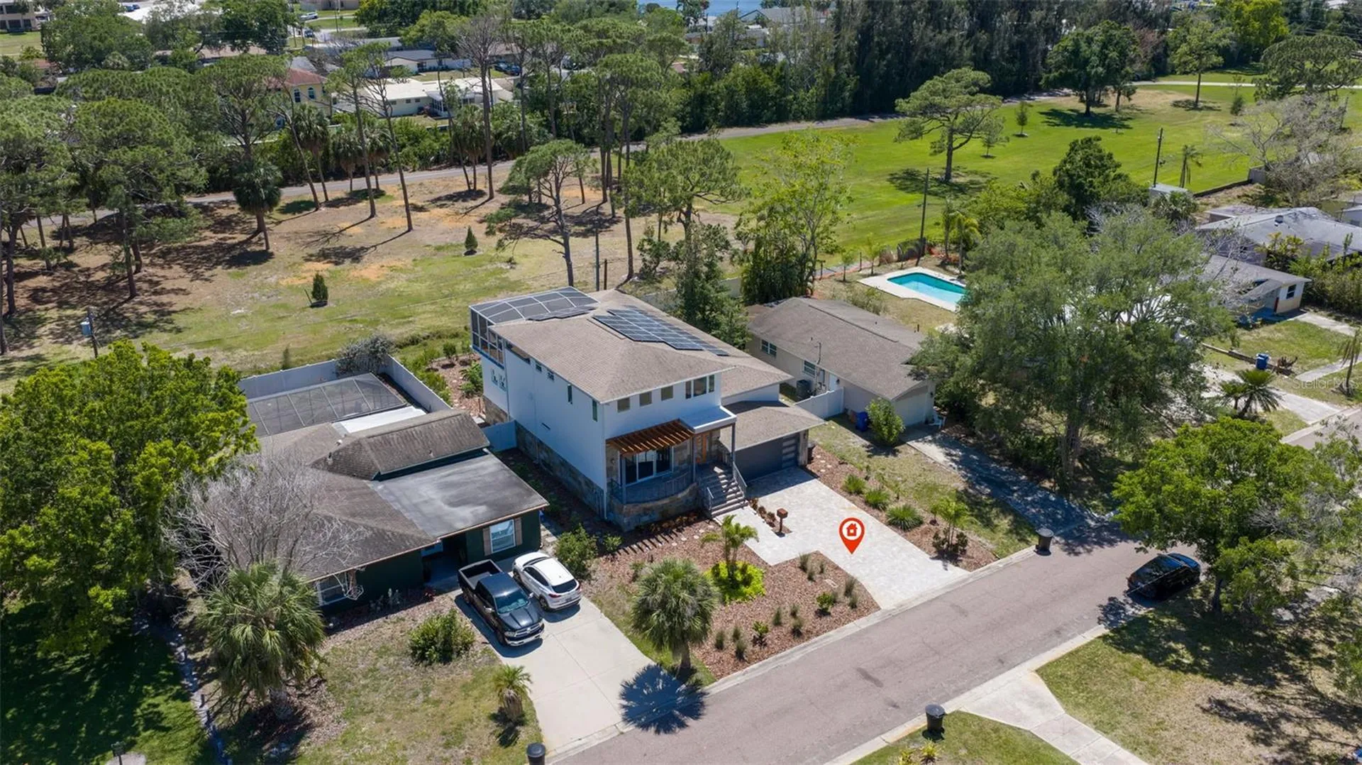 322 80th Avenue NE St Petersburg FL 33702