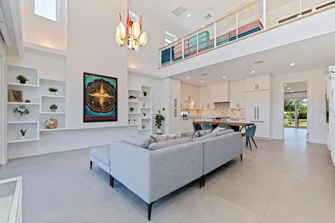 322 80th Avenue NE St Petersburg FL 33702