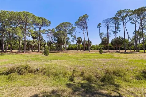 322 80th Avenue NE St Petersburg FL 33702