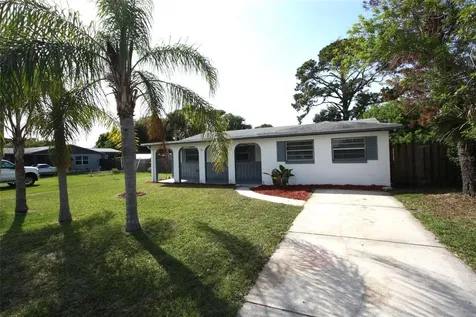 141 W Connecticut Avenue Edgewater FL 32132