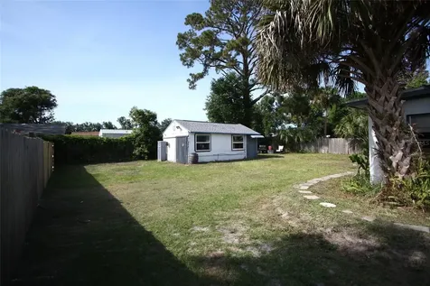 141 W Connecticut Avenue Edgewater FL 32132