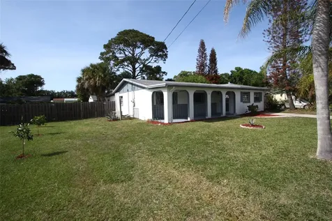 141 W Connecticut Avenue Edgewater FL 32132