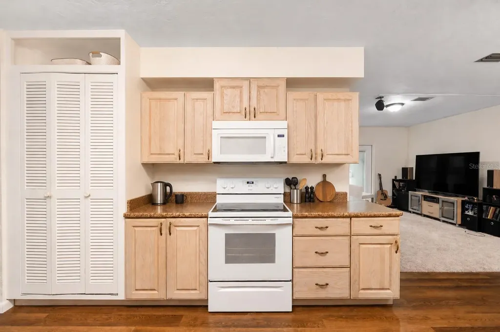 315 NW 28th Street Gainesville FL 32607