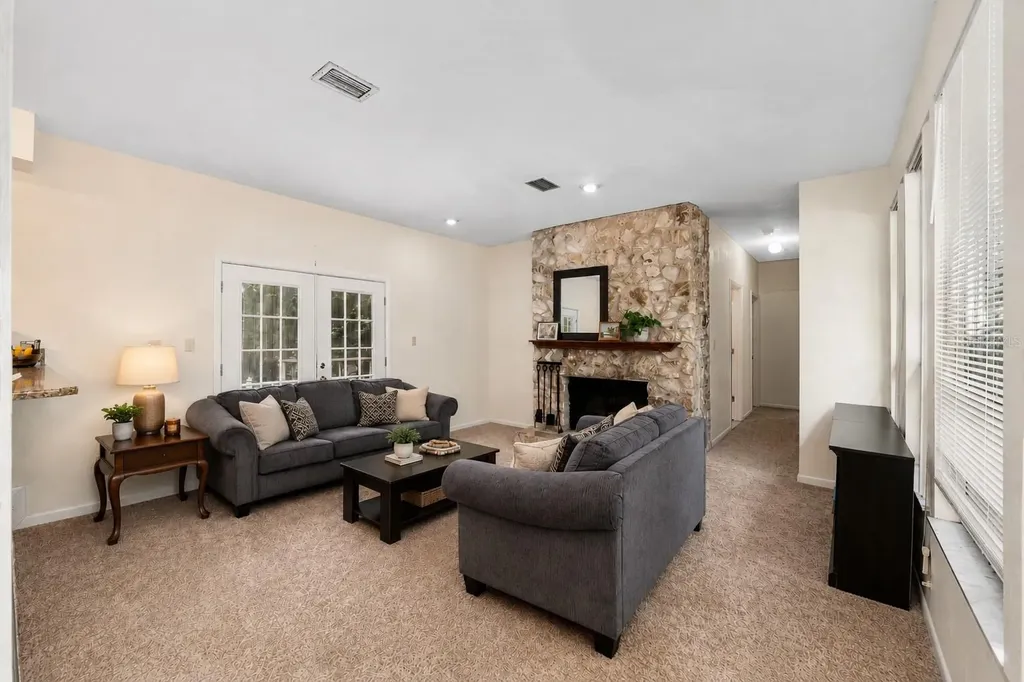 315 NW 28th Street Gainesville FL 32607