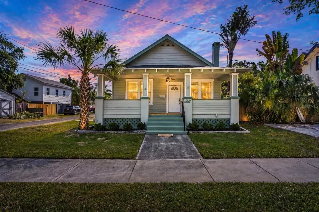 1924 3rd Street S St Petersburg FL 33705