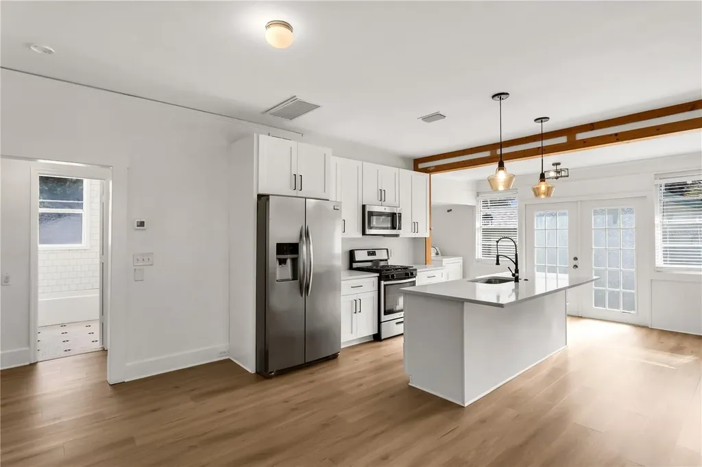 1924 3rd Street S St Petersburg FL 33705