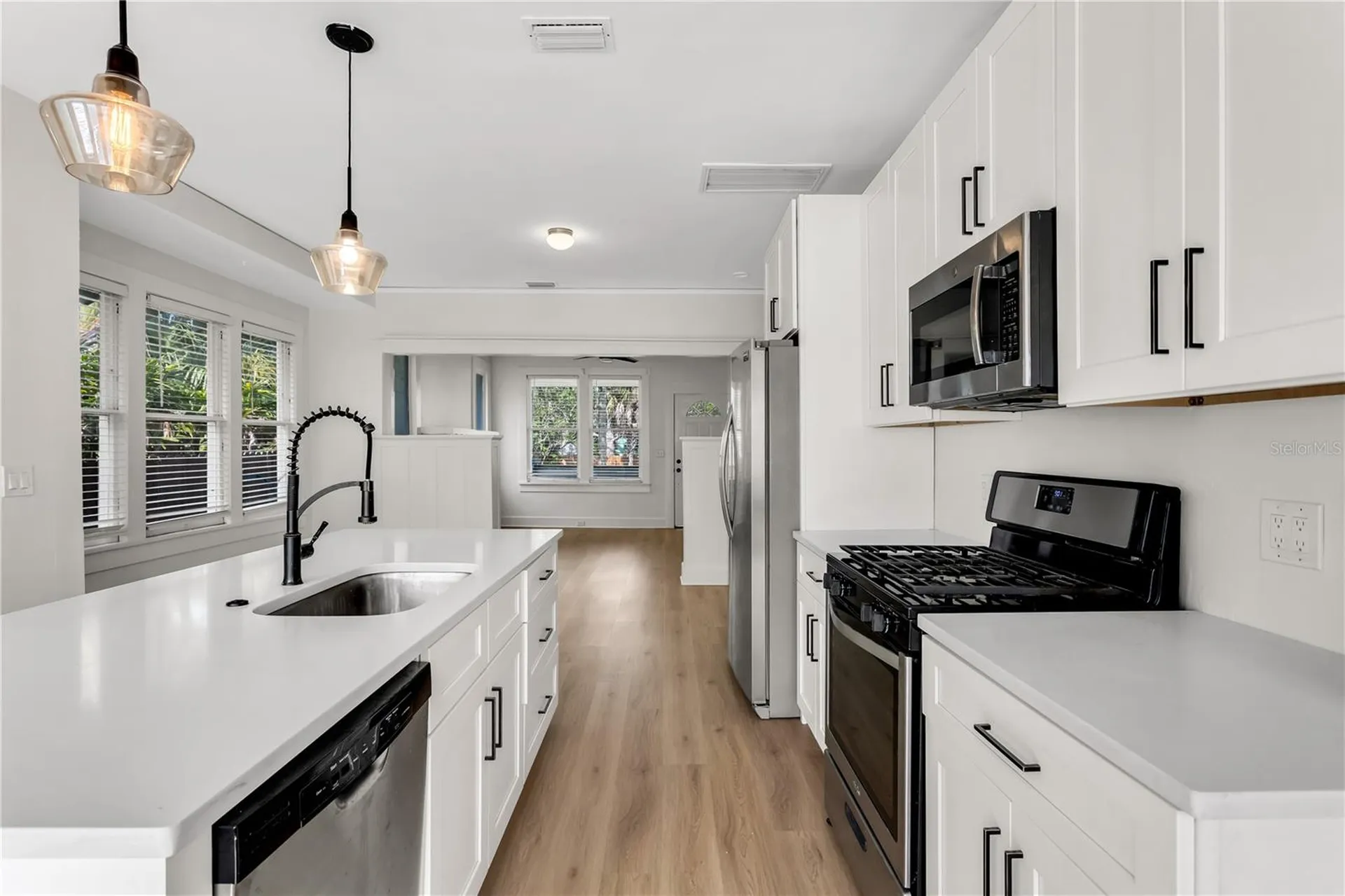 1924 3rd Street S St Petersburg FL 33705