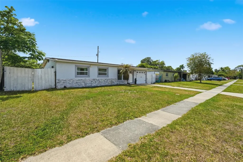 5922 Malcross Drive Orlando FL 32812
