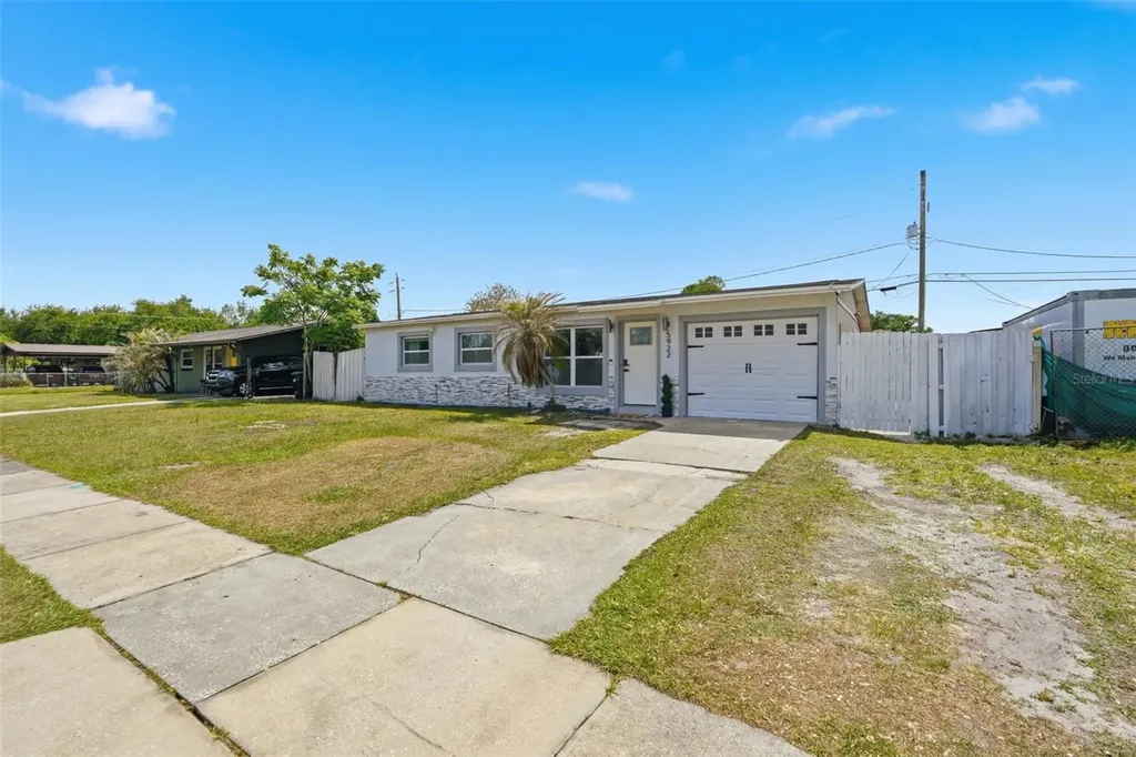 5922 Malcross Drive Orlando FL 32812