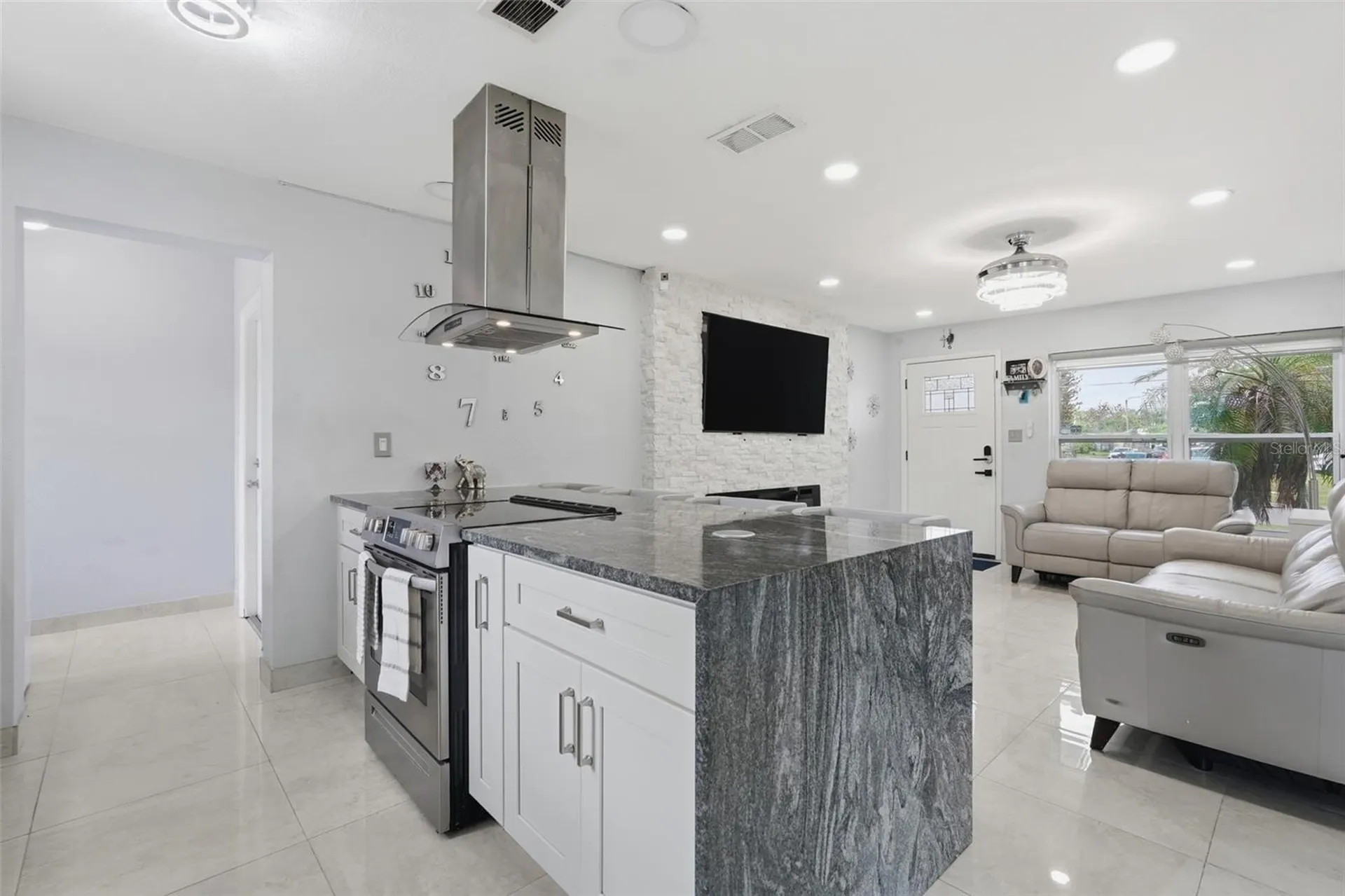5922 Malcross Drive Orlando FL 32812