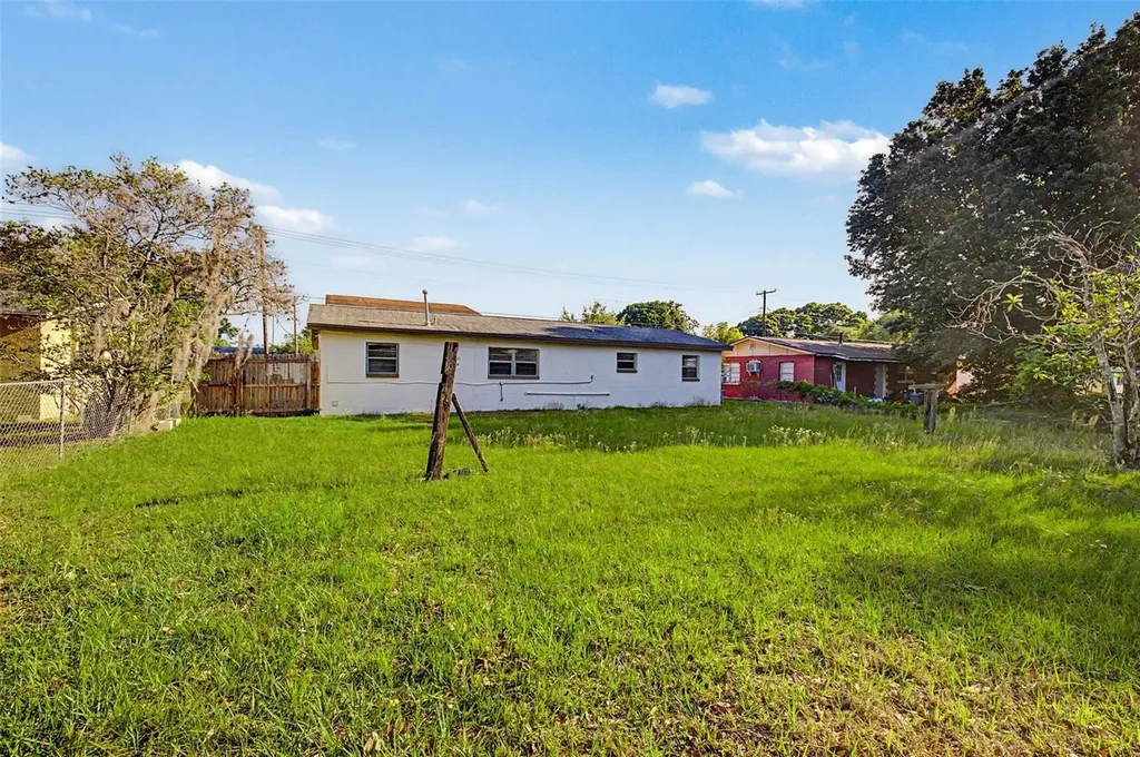 1807 E Ohio Street Plant City FL 33563