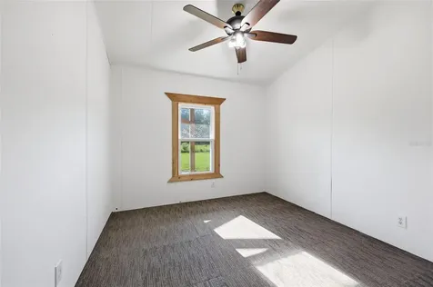 125 NW 40th Avenue Bell FL 32619