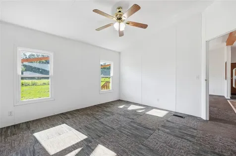 125 NW 40th Avenue Bell FL 32619