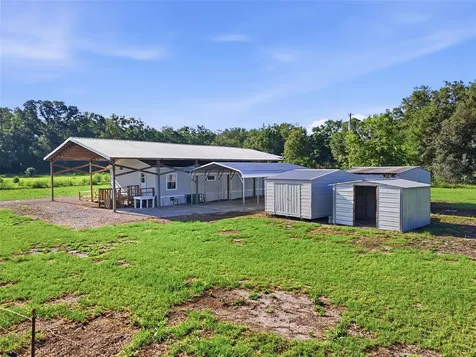 125 NW 40th Avenue Bell FL 32619