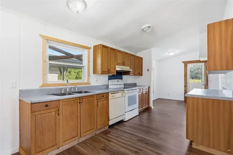 125 NW 40th Avenue Bell FL 32619