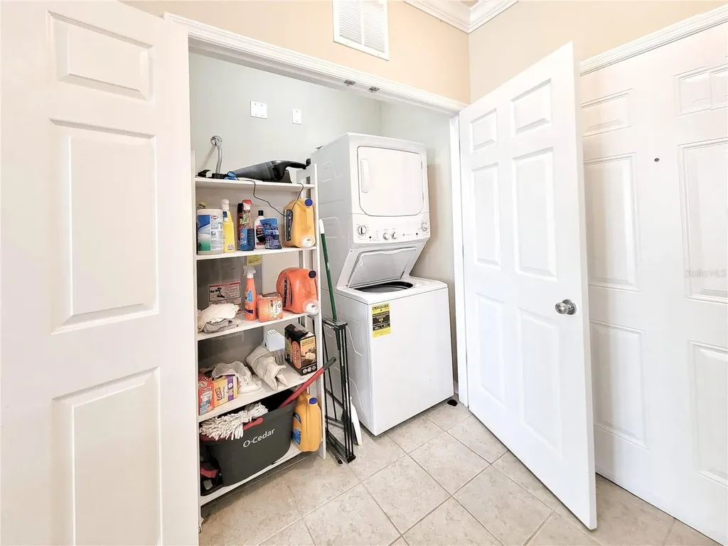 1185 SW 9th Road Gainesville FL 32601