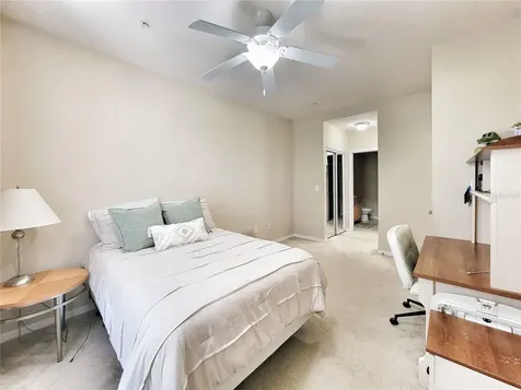 1185 SW 9th Road Gainesville FL 32601