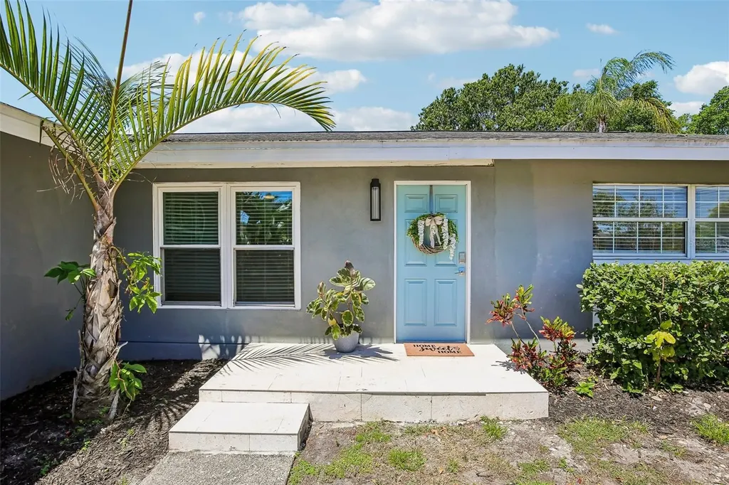 9622 Oakhurst Road Seminole FL 33776