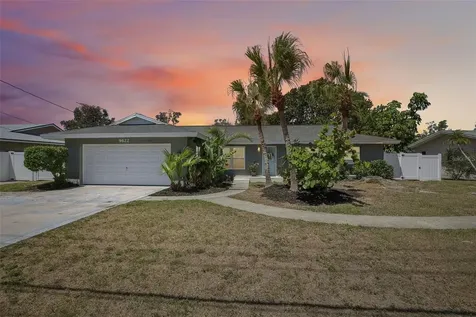 9622 Oakhurst Road Seminole FL 33776