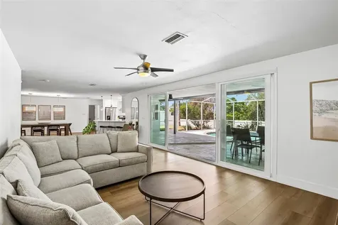 9622 Oakhurst Road Seminole FL 33776