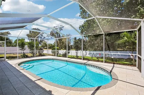 9622 Oakhurst Road Seminole FL 33776
