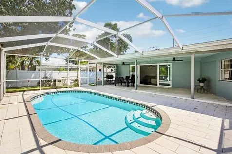 9622 Oakhurst Road Seminole FL 33776