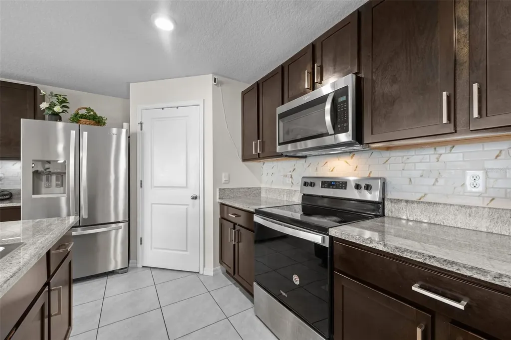 16742 Sunburst Lake Street Wimauma FL 33598